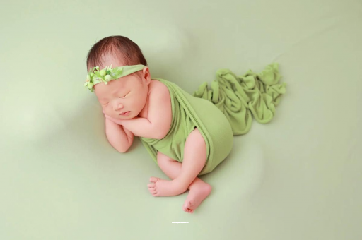 随州宝宝边吃边拉正常吗